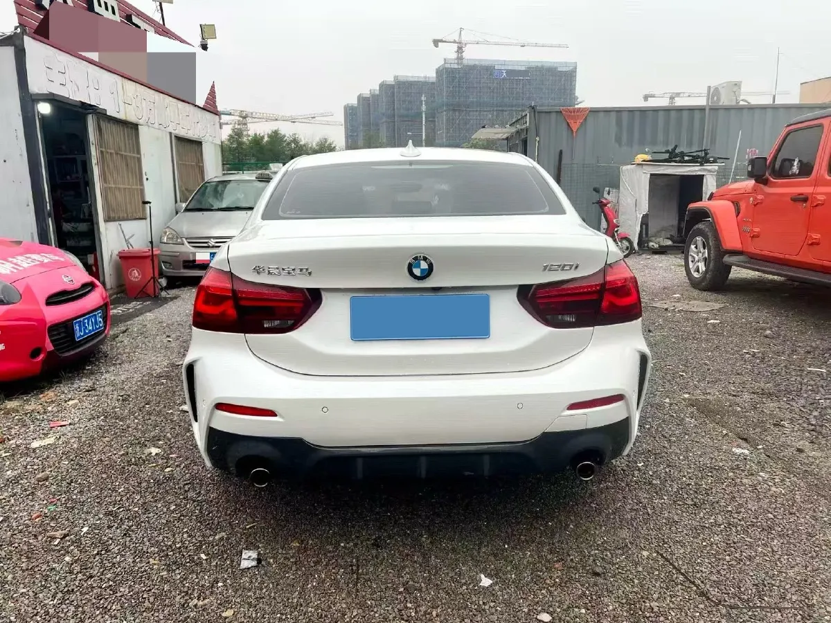 2023 BMW 1 Series 1.5T 136HP L3 7DCT,autocango,china used car exporter,china ev exporter,chinese used car exporter,chinese used ev exporter