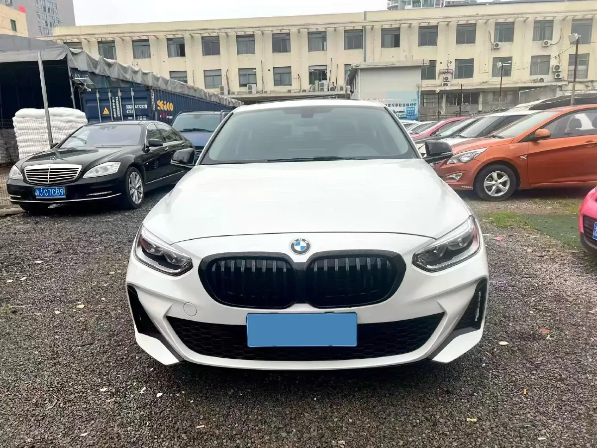 2023 BMW 1 Series 1.5T 136HP L3 7DCT,autocango,china used car exporter,china ev exporter,chinese used car exporter,chinese used ev exporter