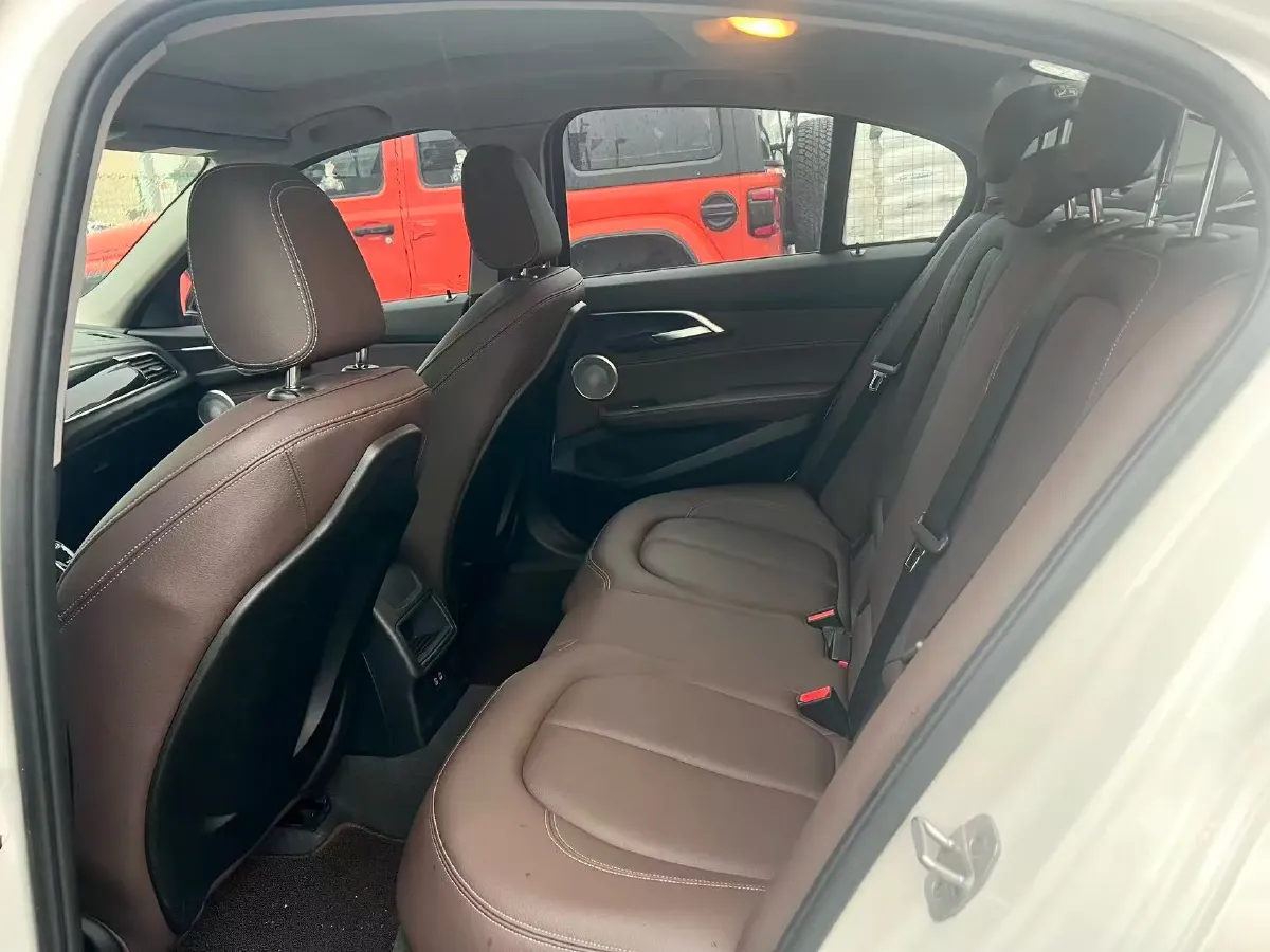 2023 BMW 1 Series 1.5T 136HP L3 7DCT,autocango,china used car exporter,china ev exporter,chinese used car exporter,chinese used ev exporter