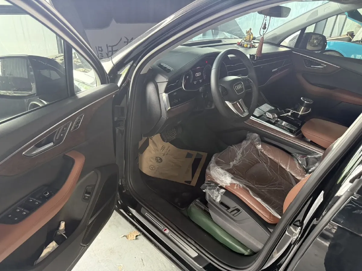 2023 Audi Q7 3.0T 340HP V6 8AT,autocango,china used car exporter,china ev exporter,chinese used car exporter,chinese used ev exporter