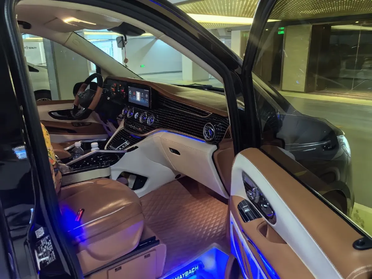 2021 Mercedes-Benz Vito 2.0T 211HP L4 9AT,autocango,china used car exporter,china ev exporter,chinese used car exporter,chinese used ev exporter