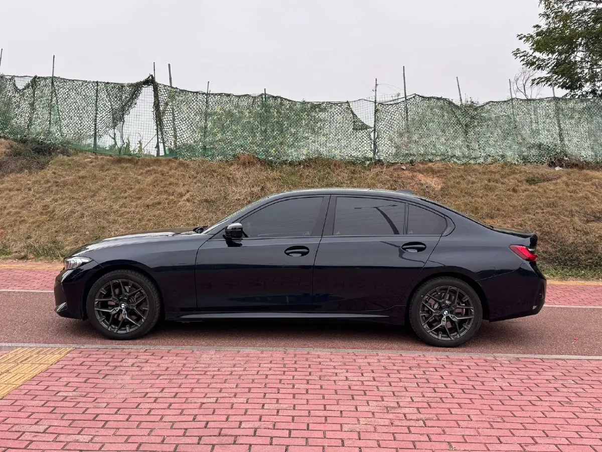 2025 BMW 3 Series 2.0T 245HP L4 8AT,autocango,china used car exporter,china ev exporter,chinese used car exporter,chinese used ev exporter