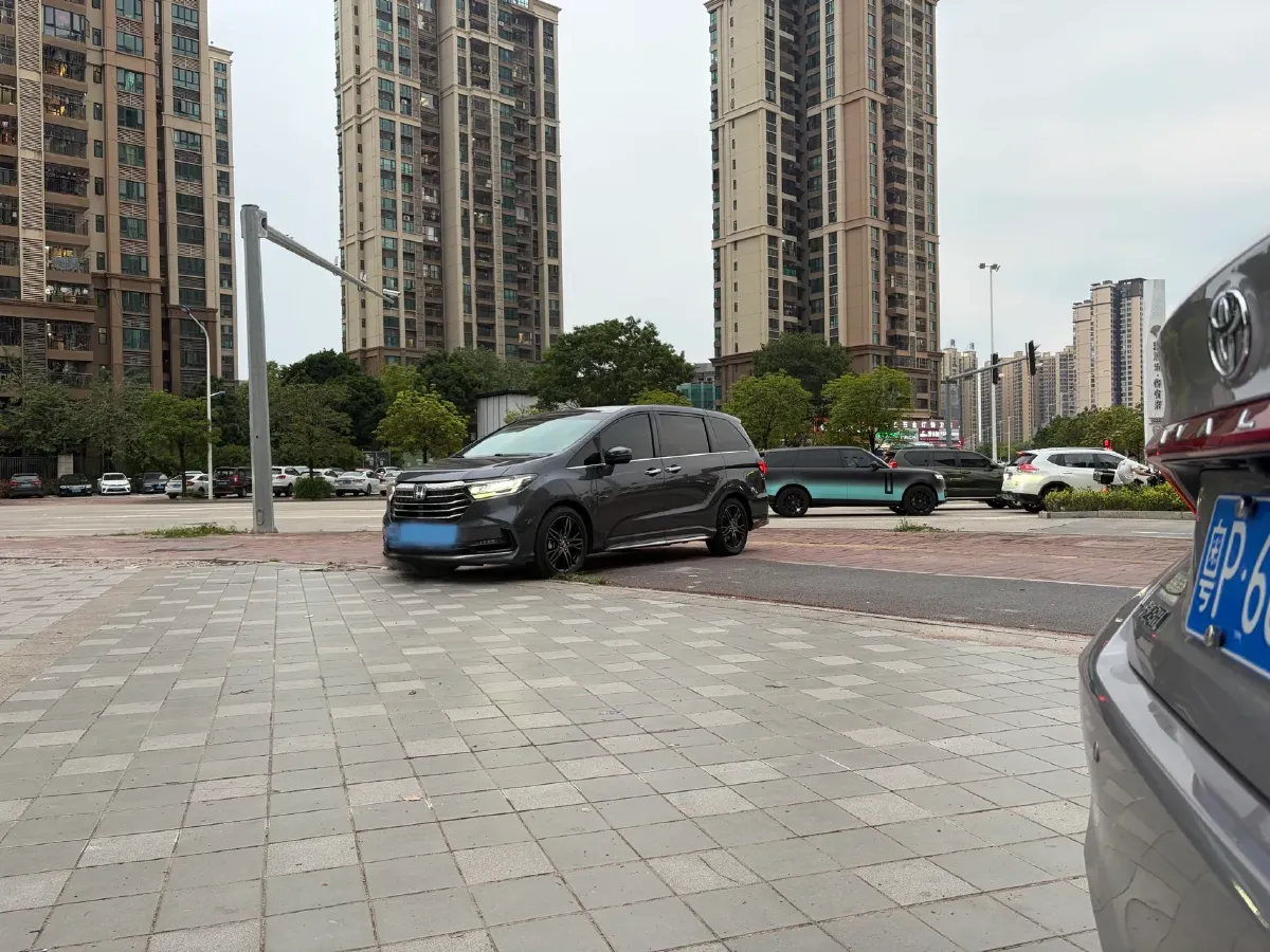 2022 Honda Odyssey 2.0L 146HP L4 E-CVT Hybrid,autocango,china used car exporter,china ev exporter,chinese used car exporter,chinese used ev exporter