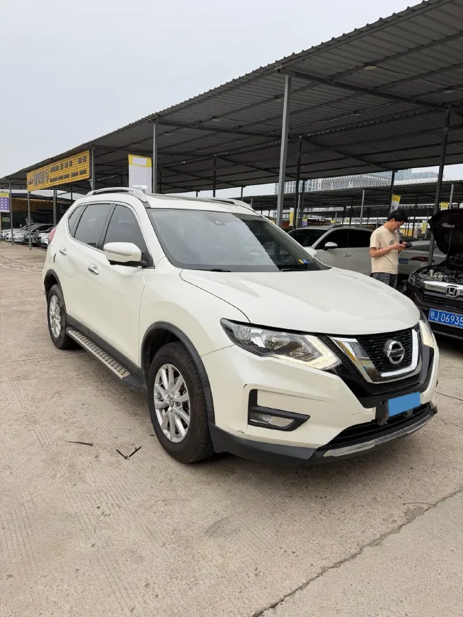 2020 Nissan X-Trail 2.0L 154HP L4 CVT,autocango,china used car exporter,china ev exporter,chinese used car exporter,chinese used ev exporter
