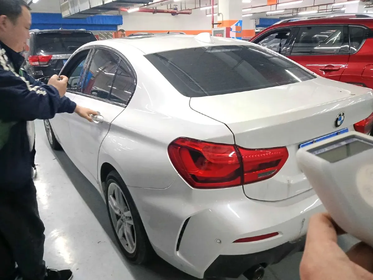 2022 BMW 1 Series 1.5T 140HP L3 7DCT,autocango,china used car exporter,china ev exporter,chinese used car exporter,chinese used ev exporter