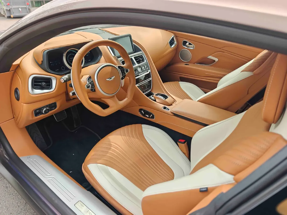 2023 Aston Martin DB11 4.0T 534HP V8 8AT,autocango,china used car exporter,china ev exporter,chinese used car exporter,chinese used ev exporter