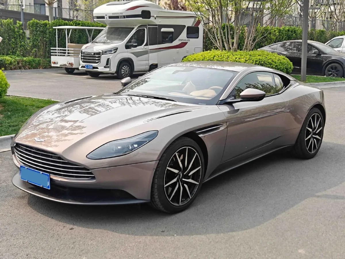 2023 Aston Martin DB11 4.0T 534HP V8 8AT,autocango,china used car exporter,china ev exporter,chinese used car exporter,chinese used ev exporter