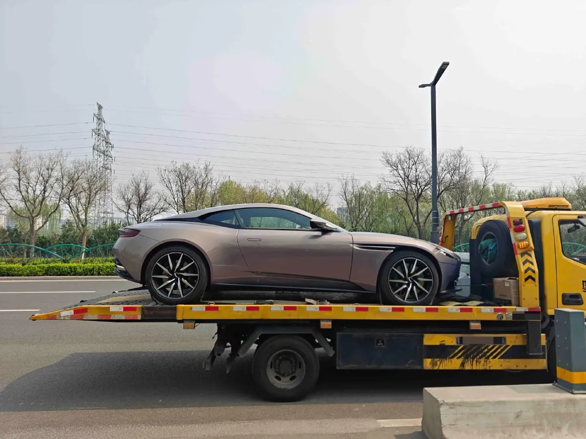 2023 Aston Martin DB11 4.0T 534HP V8 8AT,autocango,china used car exporter,china ev exporter,chinese used car exporter,chinese used ev exporter