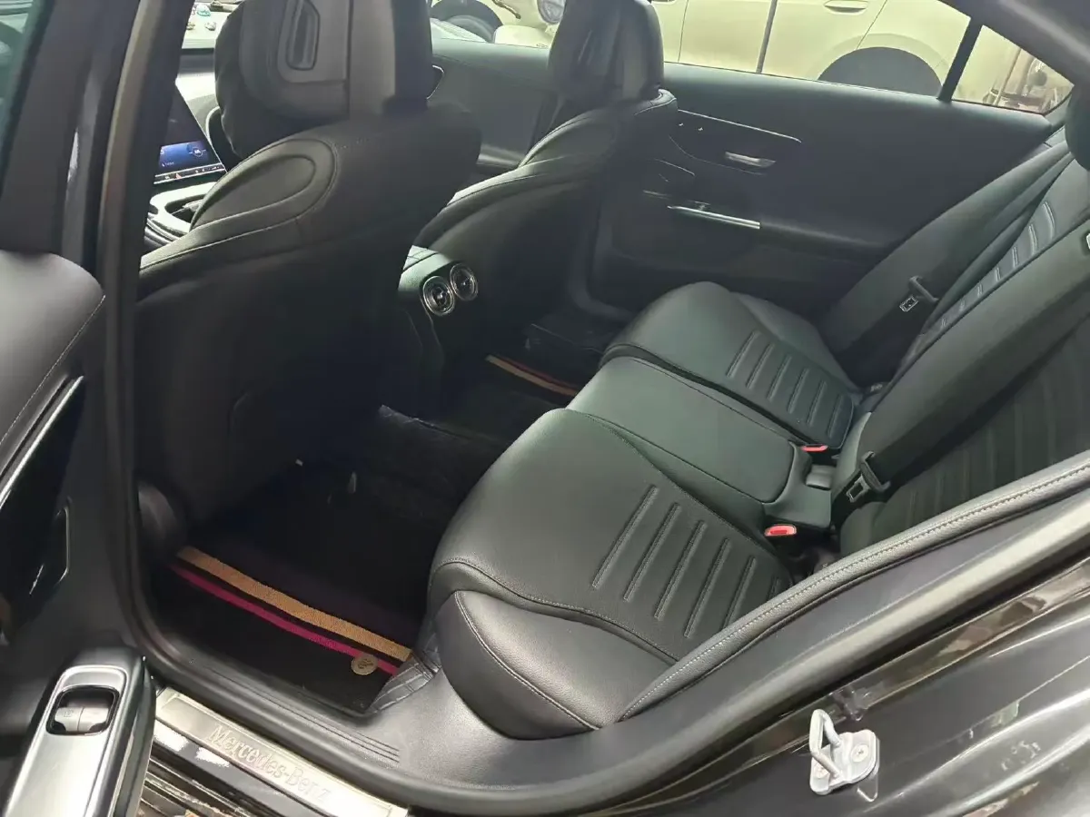 2024 Mercedes-Benz C Class 1.5T 204HP L4 9AT,autocango,china used car exporter,china ev exporter,chinese used car exporter,chinese used ev exporter