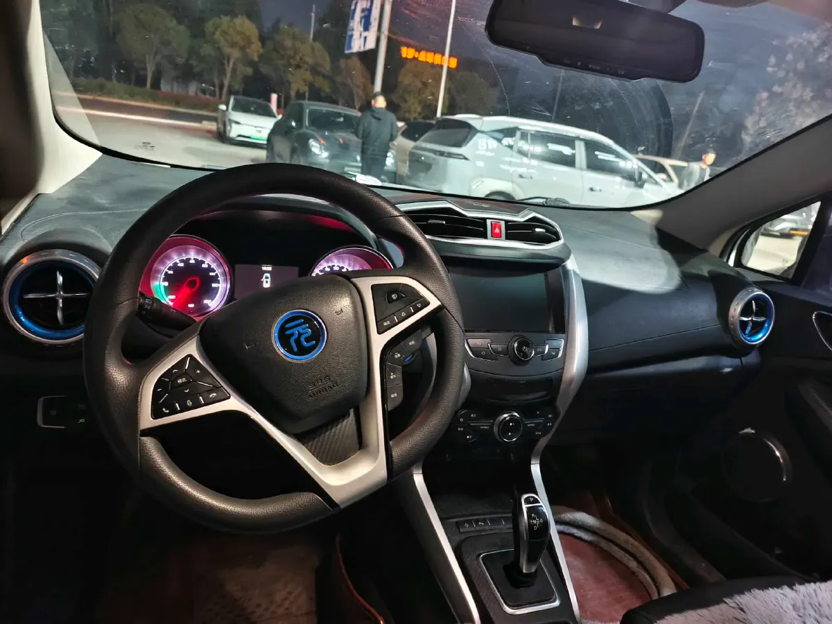 2018 BYD Yuan BEV 42KWH,autocango,china used car exporter,china ev exporter,chinese used car exporter,chinese used ev exporter