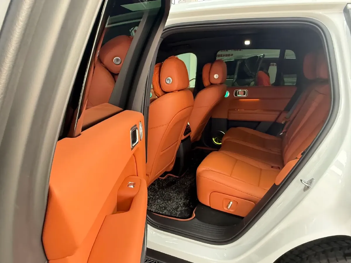 2025 Li L6 Range Extended 154HP L4 REEV,autocango,china used car exporter,china ev exporter,chinese used car exporter,chinese used ev exporter