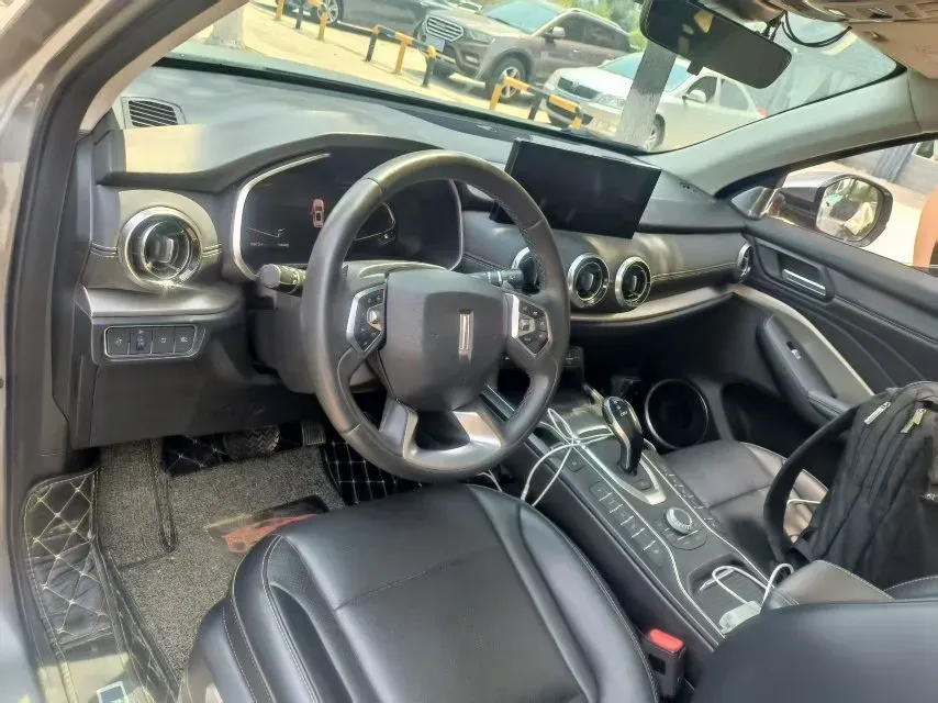 2021 WEY VV6 2.0T 227HP L4 7DCT,autocango,china used car exporter,china ev exporter,chinese used car exporter,chinese used ev exporter