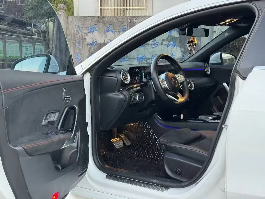 2022 Mercedes-Benz CLA Class 1.3T 163HP L4 7DCT,autocango,china used car exporter,china ev exporter,chinese used car exporter,chinese used ev exporter