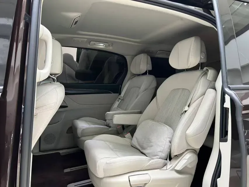 2021 Buick GL8 2.0T 237HP L4 9AT,autocango,china used car exporter,china ev exporter,chinese used car exporter,chinese used ev exporter