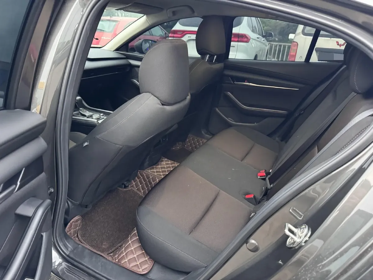 2021 Mazda 3 Axela 1.5L 117HP L4 6AT,autocango,china used car exporter,china ev exporter,chinese used car exporter,chinese used ev exporter