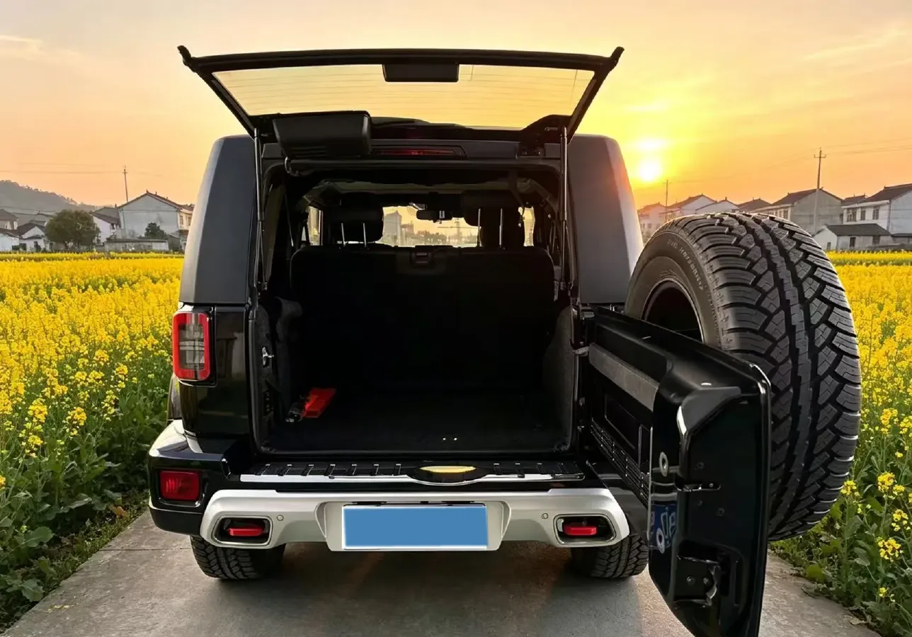 2020 Beijing BJ40 2.0T 224HP L4 8AT,autocango,china used car exporter,china ev exporter,chinese used car exporter,chinese used ev exporter