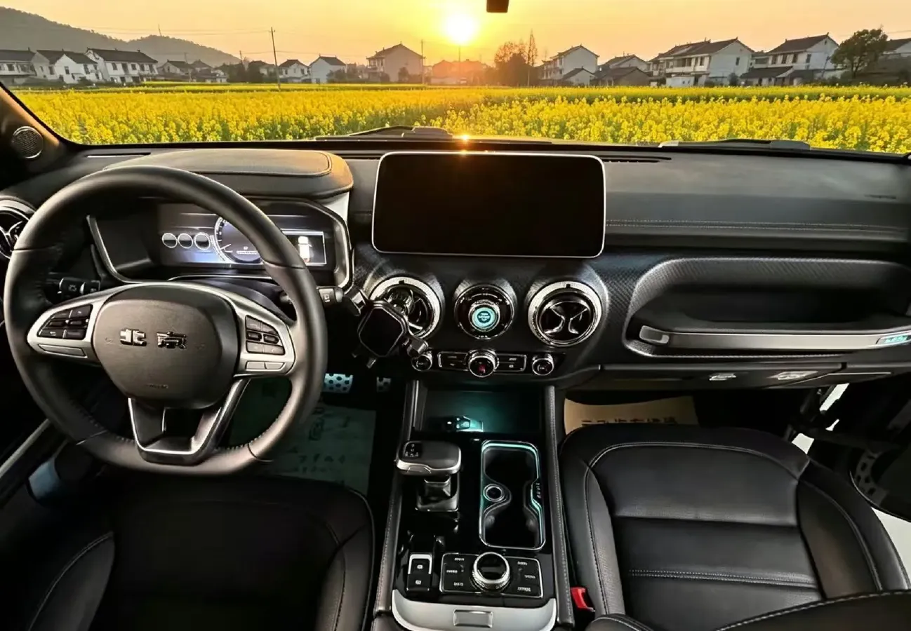 2020 Beijing BJ40 2.0T 224HP L4 8AT,autocango,china used car exporter,china ev exporter,chinese used car exporter,chinese used ev exporter