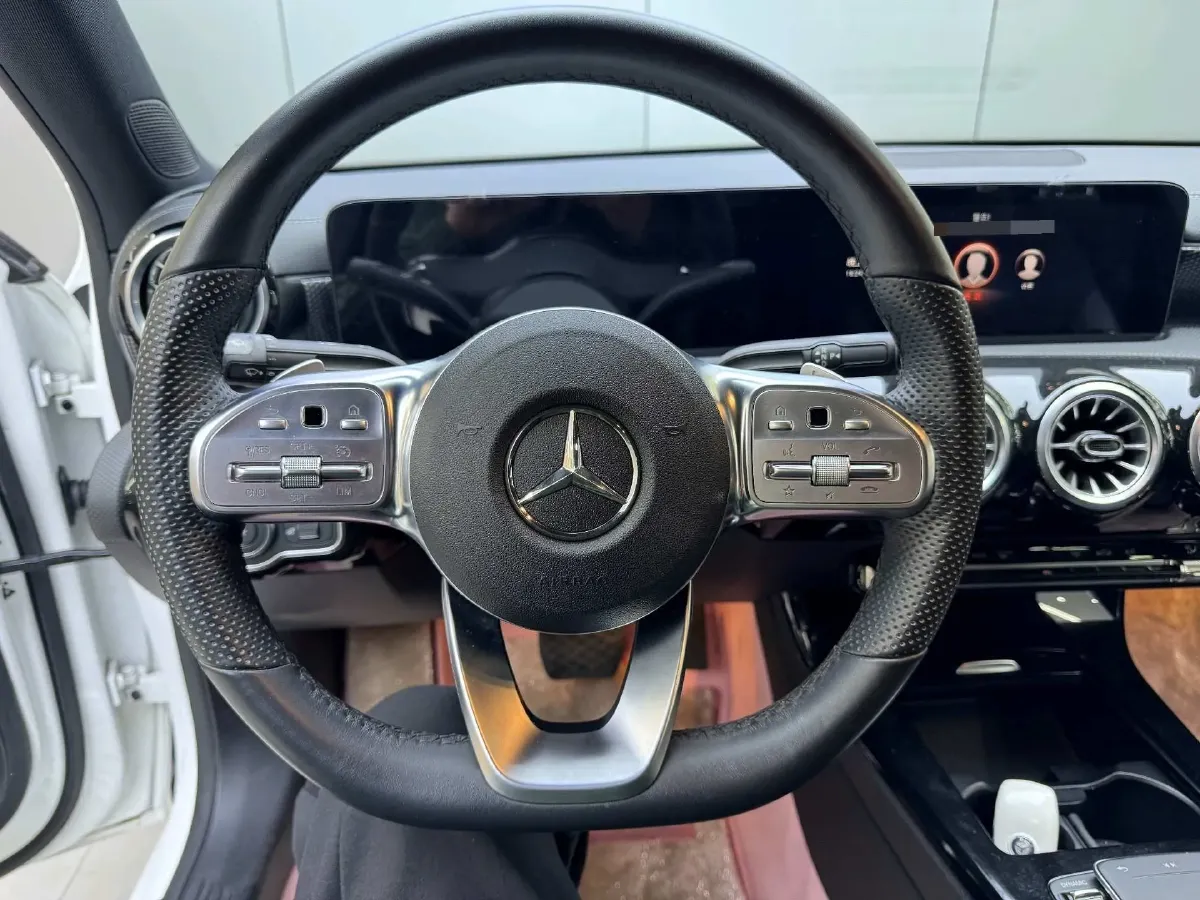 2021 Mercedes-Benz A Class 1.3T 163HP L4 7DCT,autocango,china used car exporter,china ev exporter,chinese used car exporter,chinese used ev exporter