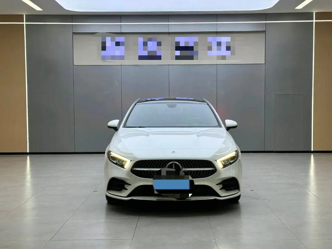 2021 Mercedes-Benz A Class 1.3T 163HP L4 7DCT,autocango,china used car exporter,china ev exporter,chinese used car exporter,chinese used ev exporter