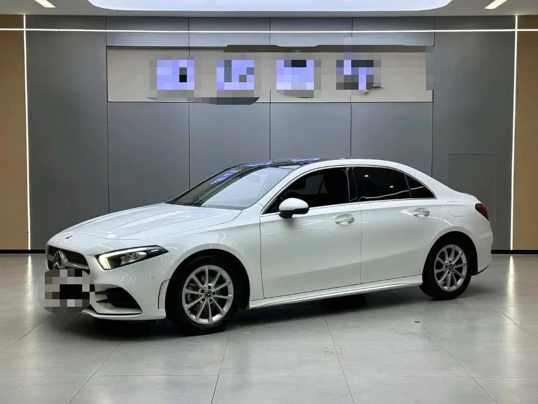 2021 Mercedes-Benz A Class 1.3T 163HP L4 7DCT,autocango,china used car exporter,china ev exporter,chinese used car exporter,chinese used ev exporter