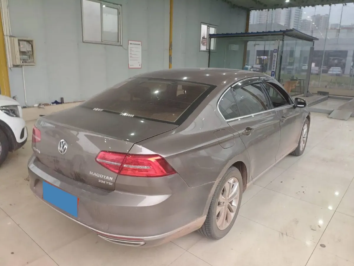 2018 Volkswagen Magotan 1.8T 180HP L4 7DCT,autocango,china used car exporter,china ev exporter,chinese used car exporter,chinese used ev exporter