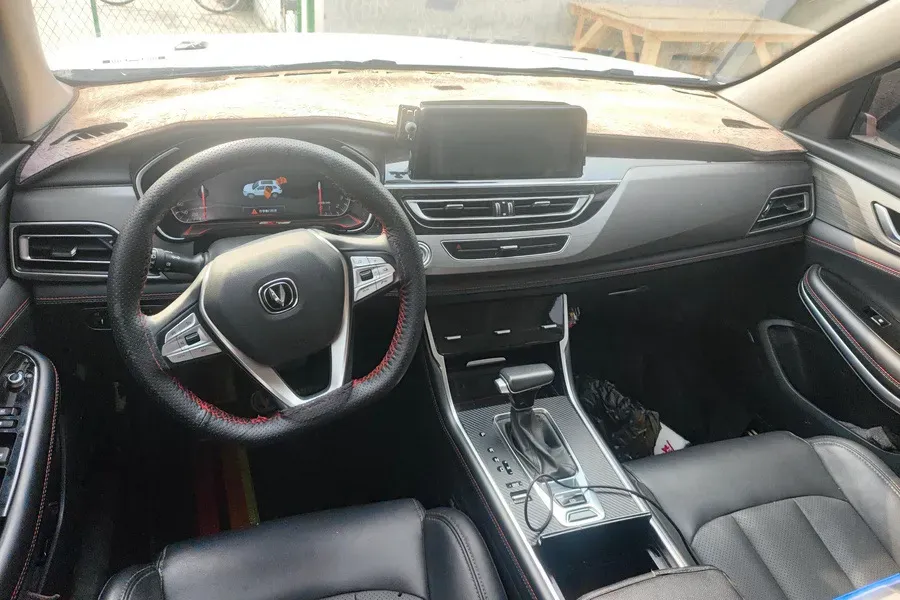 2021 ChangAn CS75 1.5T 178HP L4 7DCT,autocango,china used car exporter,china ev exporter,chinese used car exporter,chinese used ev exporter