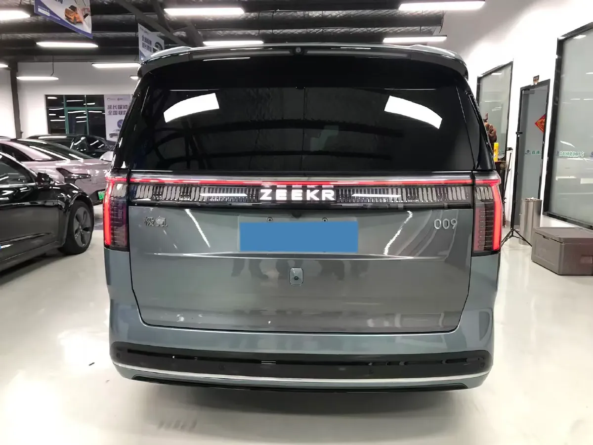 2024 Zeekr 009 BEV 108KWH,autocango,china used car exporter,china ev exporter,chinese used car exporter,chinese used ev exporter