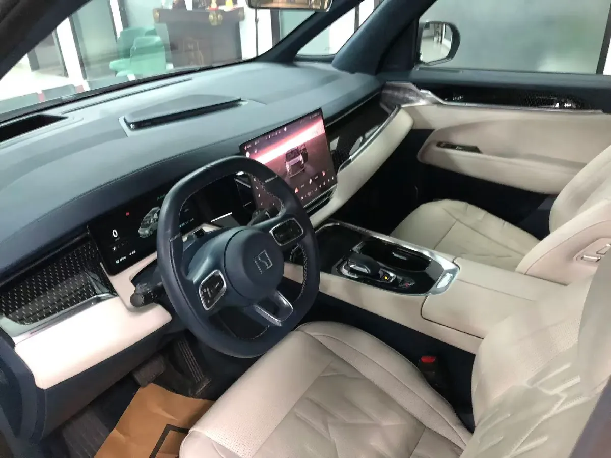 2024 Zeekr 009 BEV 108KWH,autocango,china used car exporter,china ev exporter,chinese used car exporter,chinese used ev exporter