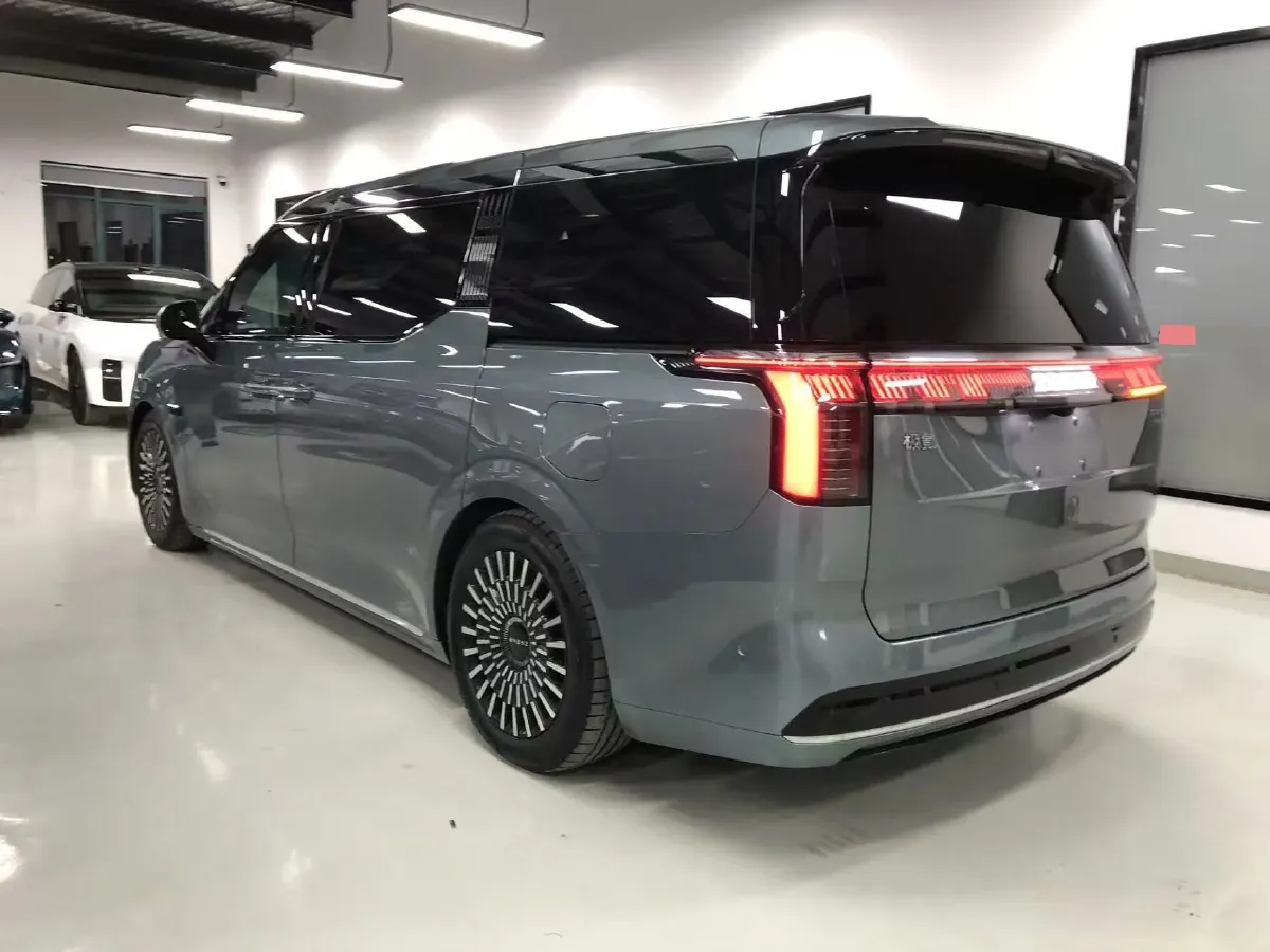 2024 Zeekr 009 BEV 108KWH,autocango,china used car exporter,china ev exporter,chinese used car exporter,chinese used ev exporter