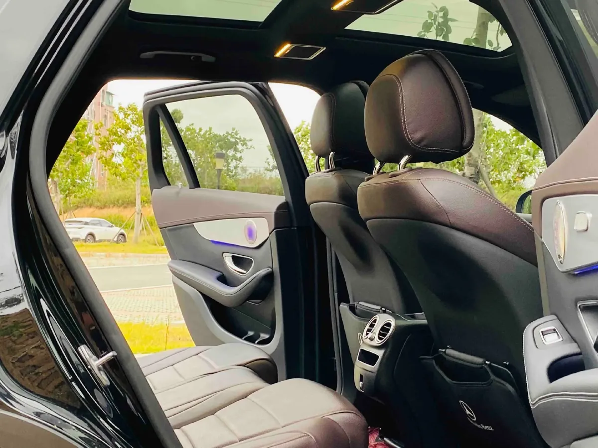 2021 Mercedes-Benz GLC Class 2.0T 197HP L4 9AT,autocango,china used car exporter,china ev exporter,chinese used car exporter,chinese used ev exporter