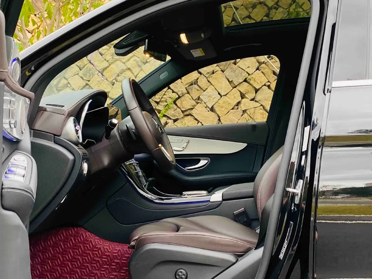 2021 Mercedes-Benz GLC Class 2.0T 197HP L4 9AT,autocango,china used car exporter,china ev exporter,chinese used car exporter,chinese used ev exporter