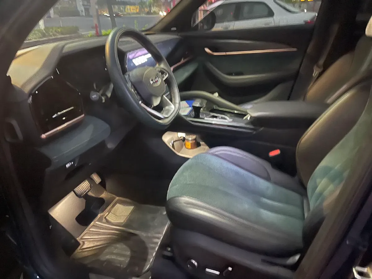 2021 Geely Monjaro 2.0T 218HP L4 7DCT,autocango,china used car exporter,china ev exporter,chinese used car exporter,chinese used ev exporter