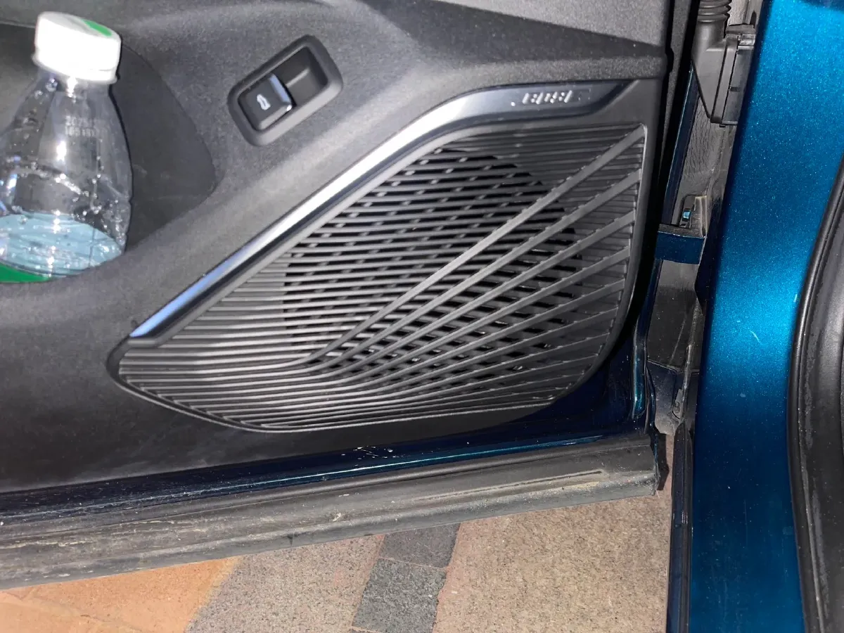 2021 Geely Monjaro 2.0T 218HP L4 7DCT,autocango,china used car exporter,china ev exporter,chinese used car exporter,chinese used ev exporter