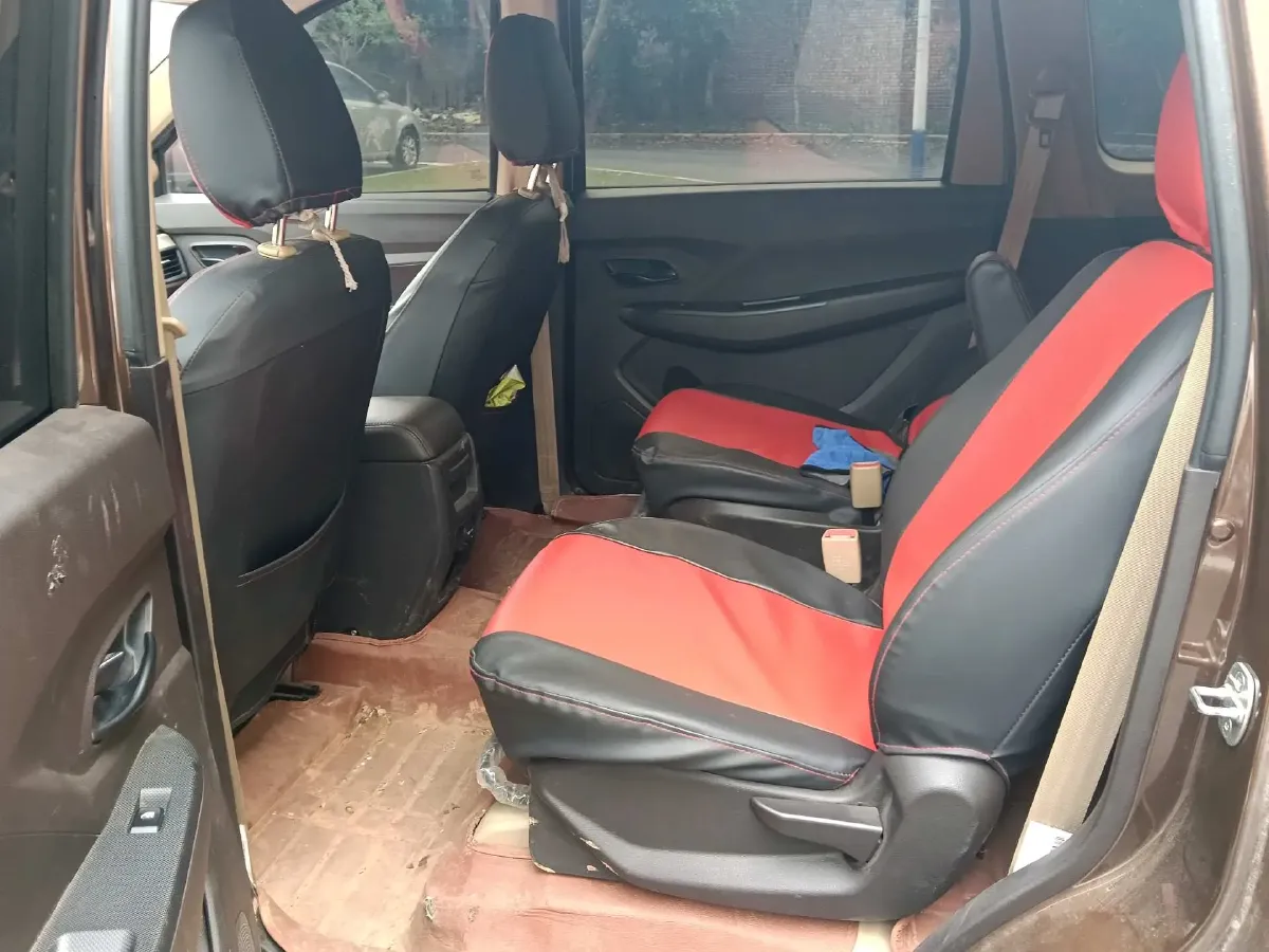 2021 WuLing HongGuang 1.5L 99HP L4 6MT,autocango,china used car exporter,china ev exporter,chinese used car exporter,chinese used ev exporter