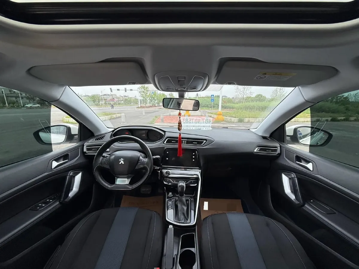 2018 Peugeot 308 1.6L 117HP L4 6AT,autocango,china used car exporter,china ev exporter,chinese used car exporter,chinese used ev exporter