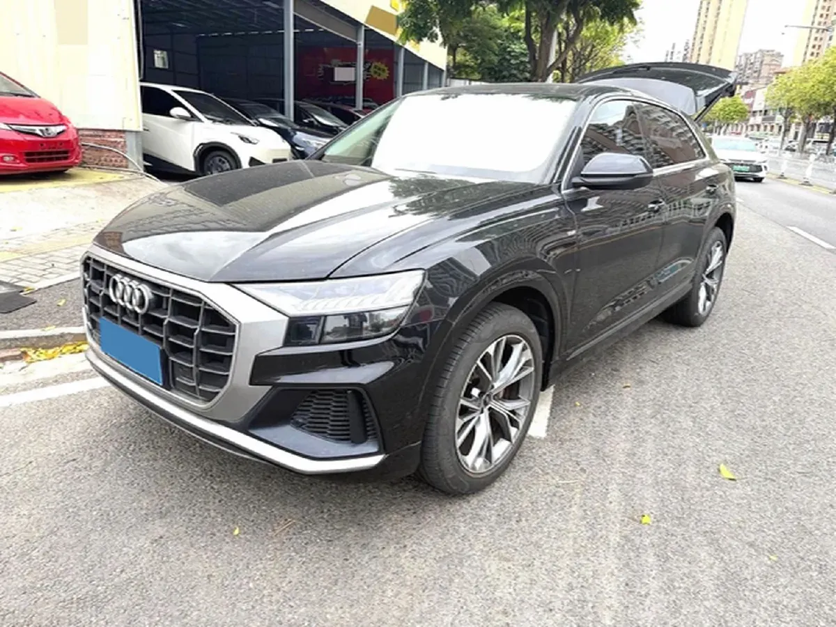 2022 Audi Q8 3.0T 340HP V6 8AT,autocango,china used car exporter,china ev exporter,chinese used car exporter,chinese used ev exporter