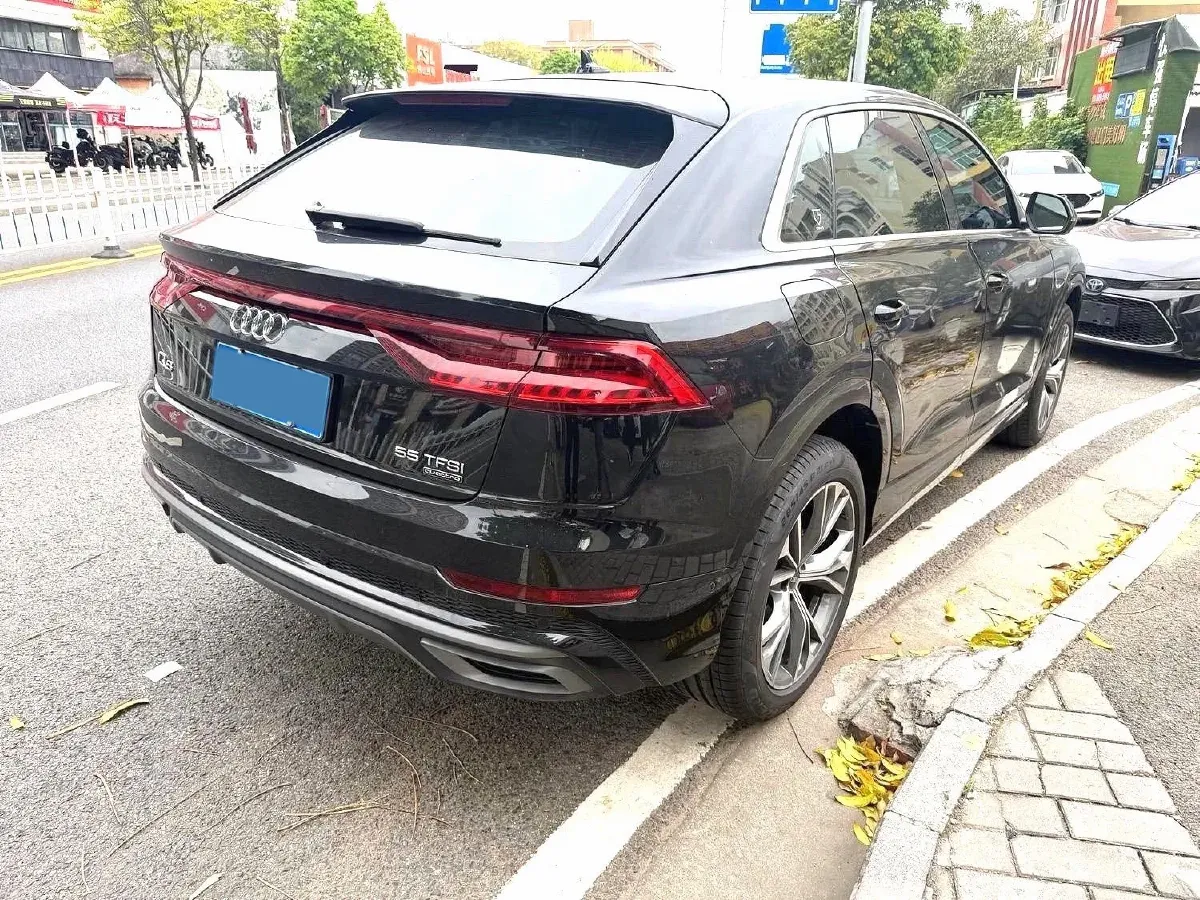 2022 Audi Q8 3.0T 340HP V6 8AT,autocango,china used car exporter,china ev exporter,chinese used car exporter,chinese used ev exporter
