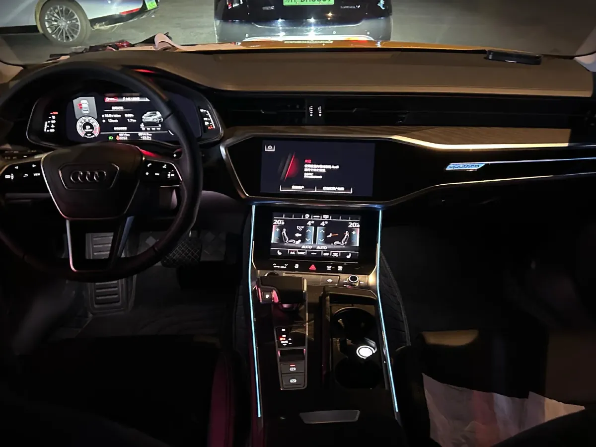 2024 Audi A6L 2.0T 245HP L4 7DCT,autocango,china used car exporter,china ev exporter,chinese used car exporter,chinese used ev exporter