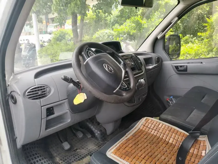 2020 MAXUS XinTu V80 2.5T 136HP L4 6MT,autocango,china used car exporter,china ev exporter,chinese used car exporter,chinese used ev exporter