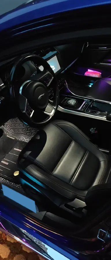 2019 Jeep Cherokee 2.0T 265HP L4 9AT,autocango,china used car exporter,china ev exporter,chinese used car exporter,chinese used ev exporter