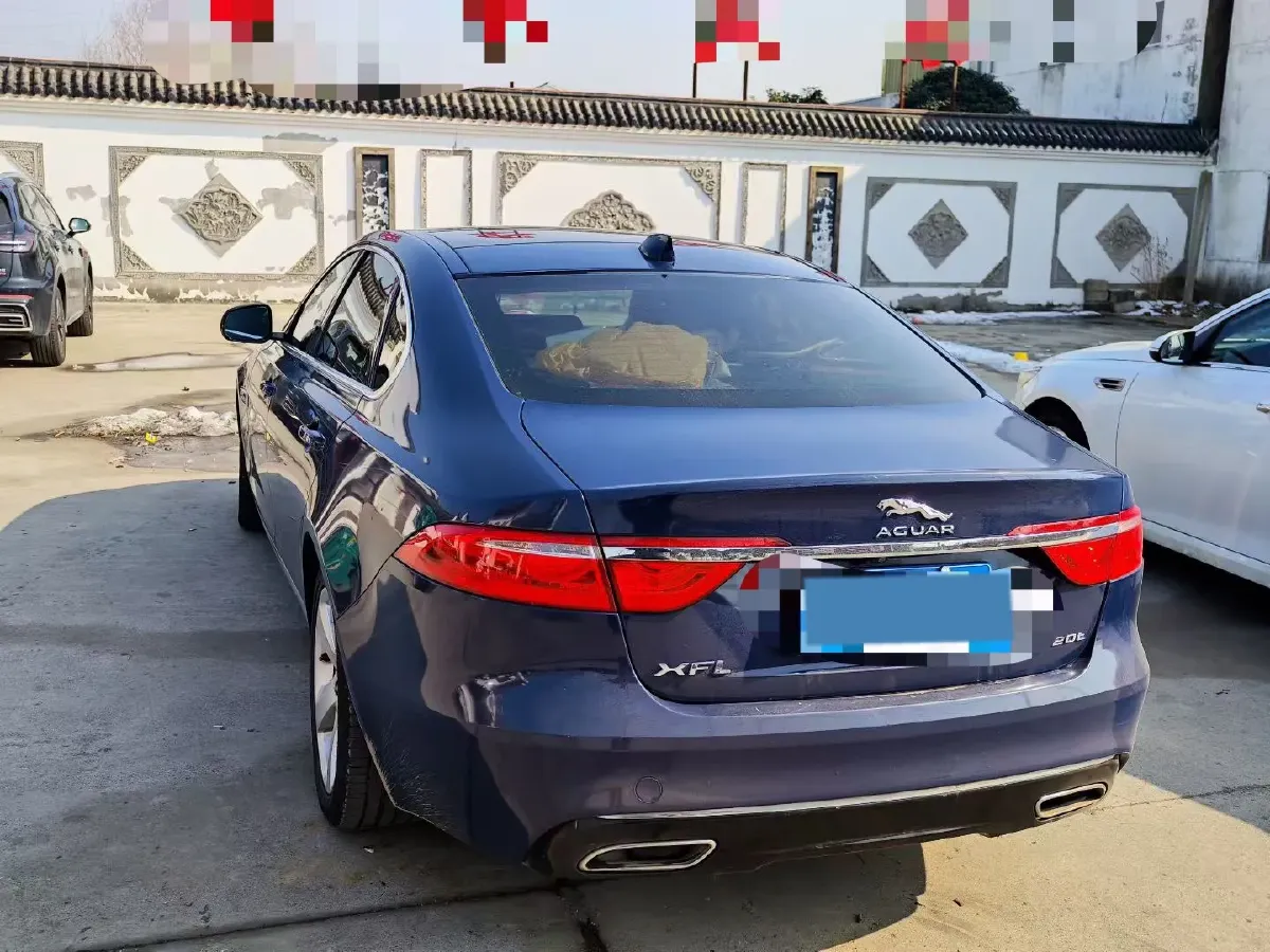 2019 Jeep Cherokee 2.0T 265HP L4 9AT,autocango,china used car exporter,china ev exporter,chinese used car exporter,chinese used ev exporter