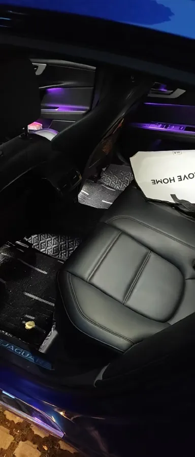 2019 Jeep Cherokee 2.0T 265HP L4 9AT,autocango,china used car exporter,china ev exporter,chinese used car exporter,chinese used ev exporter