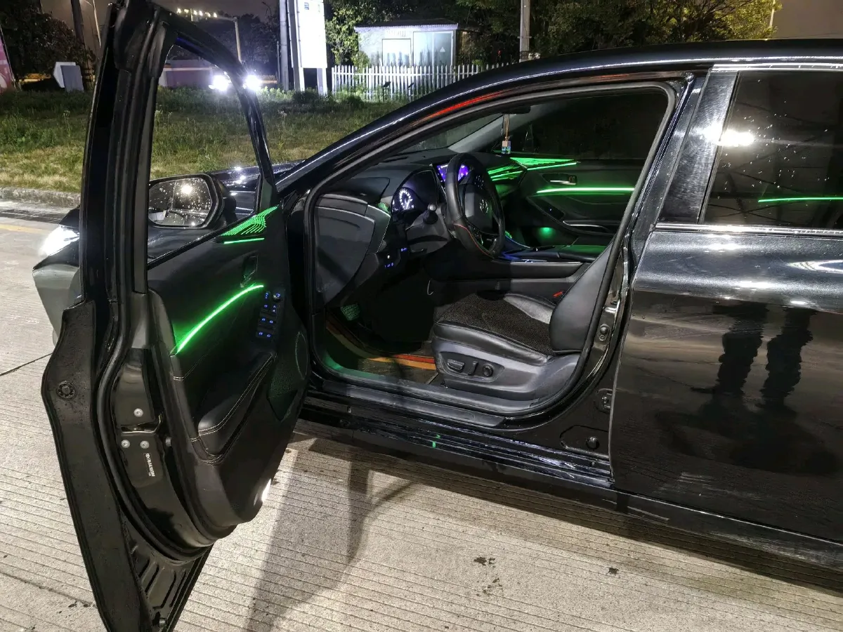 2022 Toyota Avalon 2.5L 209HP L4 8AT,autocango,china used car exporter,china ev exporter,chinese used car exporter,chinese used ev exporter