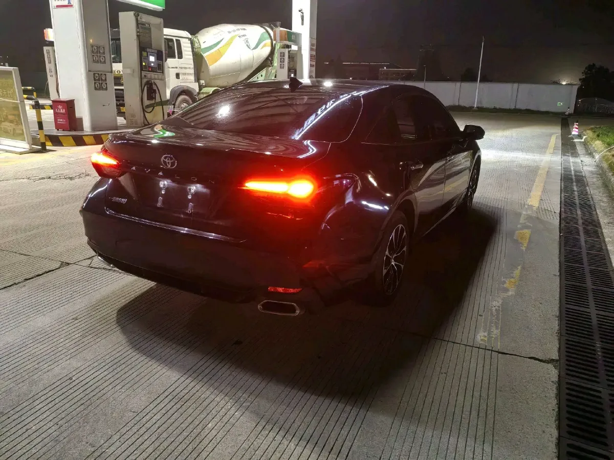 2022 Toyota Avalon 2.5L 209HP L4 8AT,autocango,china used car exporter,china ev exporter,chinese used car exporter,chinese used ev exporter