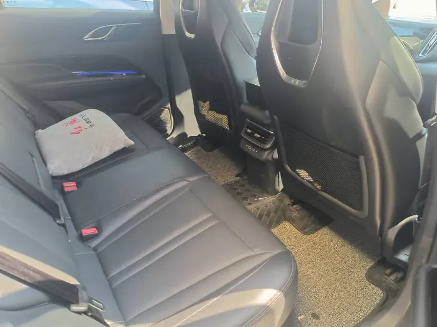 2024 HongQi HS3 1.5T 169HP L4 1DHT PHEV 18.4KWH,autocango,china used car exporter,china ev exporter,chinese used car exporter,chinese used ev exporter