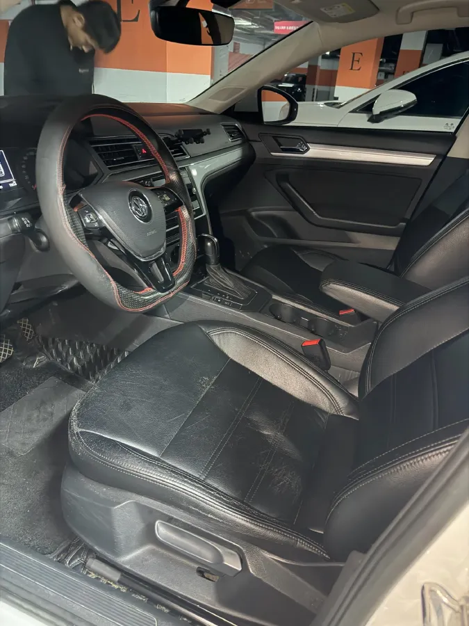 2019 Volkswagen T-Cross 1.4T 150HP L4 7DCT,autocango,china used car exporter,china ev exporter,chinese used car exporter,chinese used ev exporter