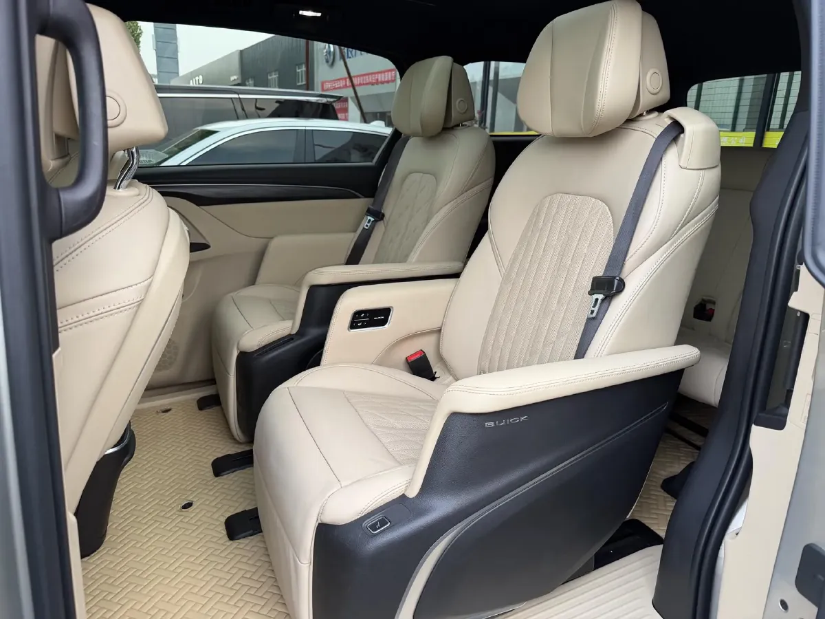 2022 Buick GL8 2.0T 237HP L4 9AT,autocango,china used car exporter,china ev exporter,chinese used car exporter,chinese used ev exporter