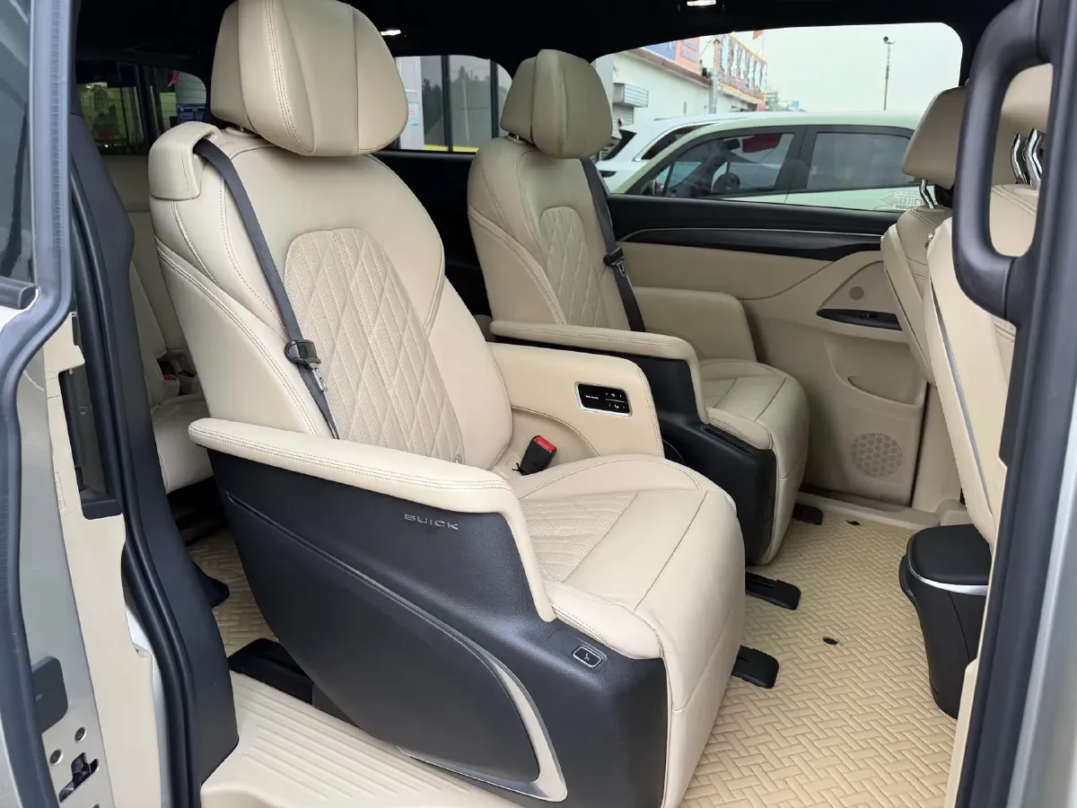 2022 Buick GL8 2.0T 237HP L4 9AT,autocango,china used car exporter,china ev exporter,chinese used car exporter,chinese used ev exporter