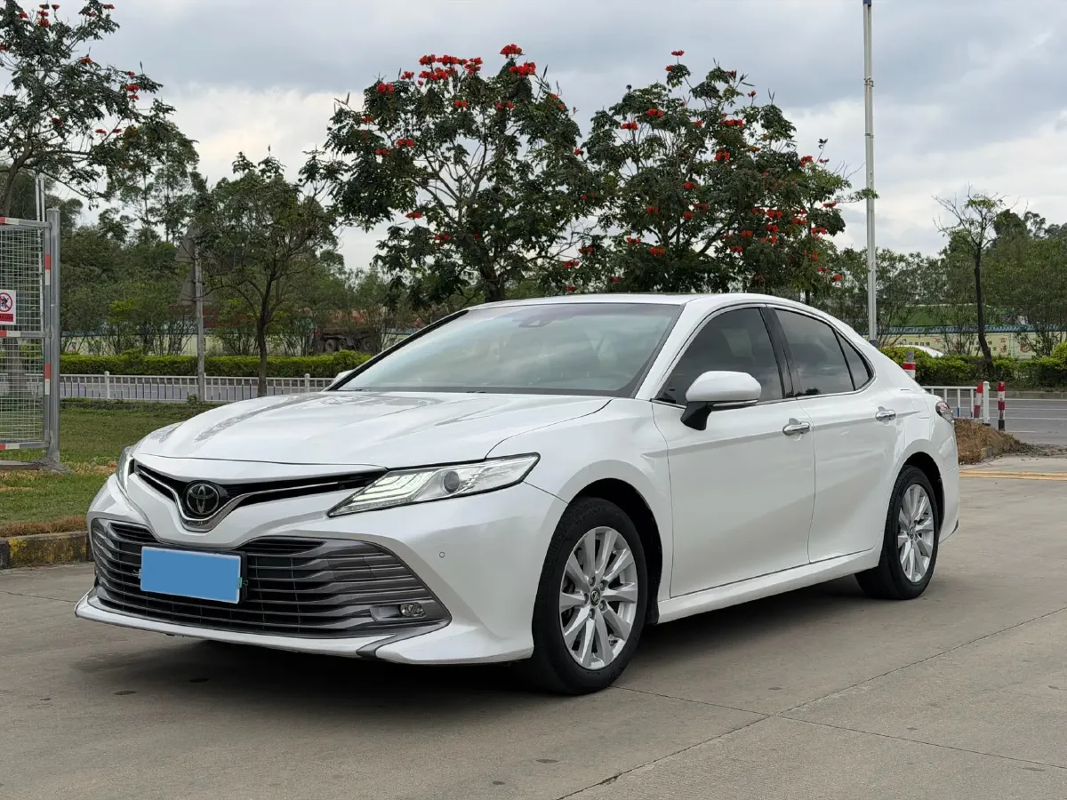 2018 Toyota Camry 2.0L 169HP L4 6AT,autocango,china used car exporter,china ev exporter,chinese used car exporter,chinese used ev exporter