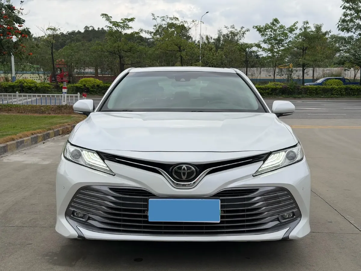 2018 Toyota Camry 2.0L 169HP L4 6AT,autocango,china used car exporter,china ev exporter,chinese used car exporter,chinese used ev exporter